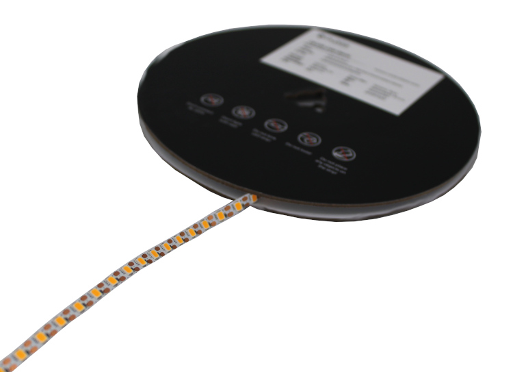 Colors LED-Band 9,6W,  24V ,3000 K, IP20, CRI >90, 1300lm/m 5m Rolle