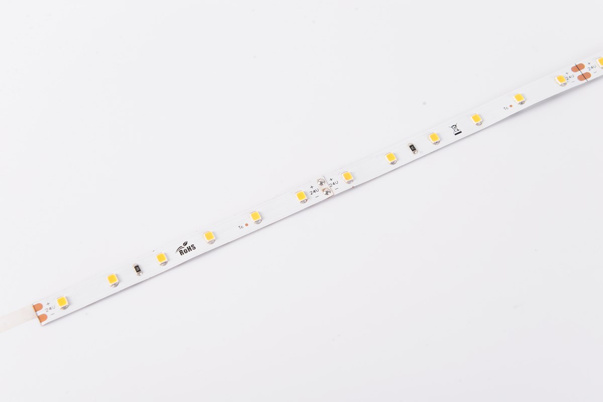 COLORS LED-Band 24 VDC, 9,6 W/m, 2700 K, IP20, 120 LEDs/m, 748 lm, CRI>90, 8 mm Platine, IP20, 5m Rolle